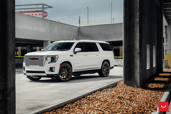 Фото дисков Vossen HF6-4 Сатиновая бронза на GMC Yukon V