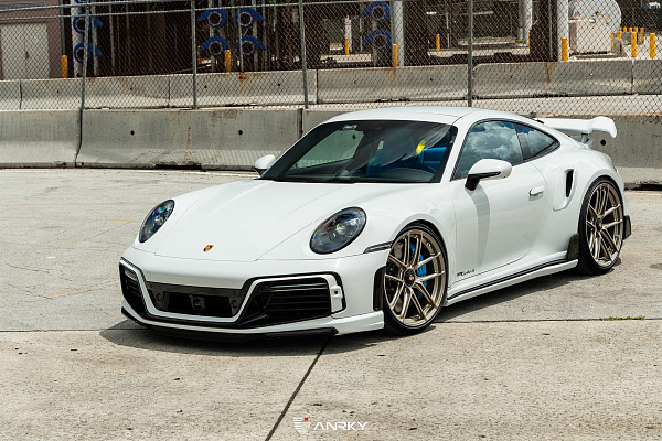 Фото дисков 1886 Wheels XR001 Сатиновая шампань на Porsche 911 VIII
