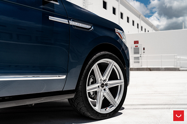 Фото дисков Vossen HF6-2 Глянцевый лак на Lincoln Navigator IV