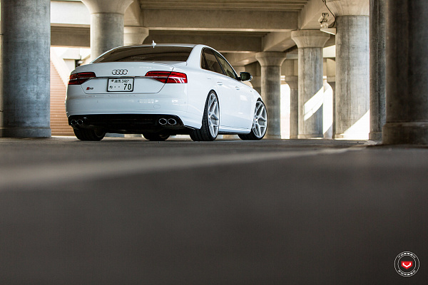 Фото дисков Vossen CG-205 Сатиновый лак на Audi A/S 8 (D4)