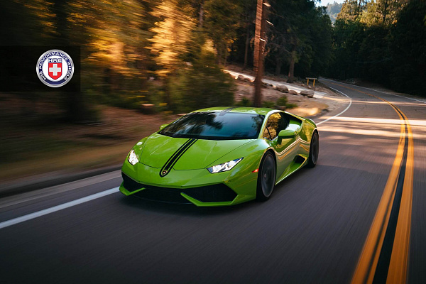 Фото дисков HRE P200 Сатиновый темный лак на Lamborghini Huracan
