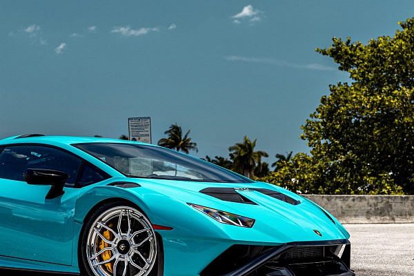 Фото дисков Anrky AN36 Полированный лак на Lamborghini Huracan