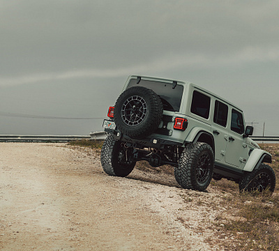 Фото дисков Vossen HFX-1 (5-Lug) на Jeep Wrangler IV (JL)