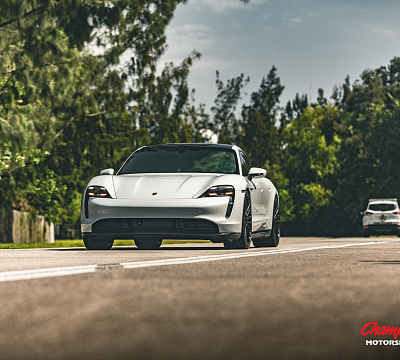 Фото дисков Vossen S17-04 на Porsche Taycan I