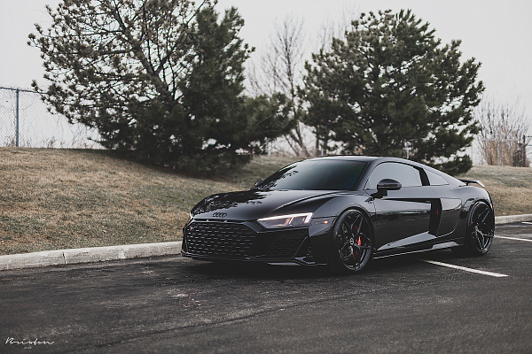 Фото дисков Brixton Forged PF5 Черный глянец на Audi R8 (4S)