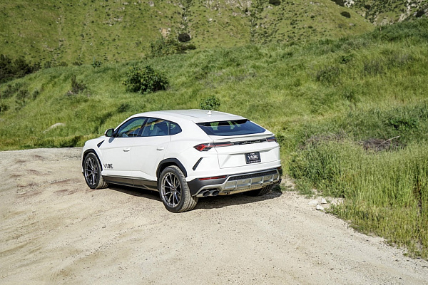 Фото дисков Savini SV-F4 Сатиновый темный лак на Lamborghini Urus