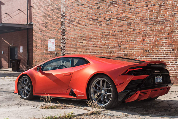 Фото дисков HRE R101 Lightweight Глянцевый тонированный лак на Lamborghini Huracan