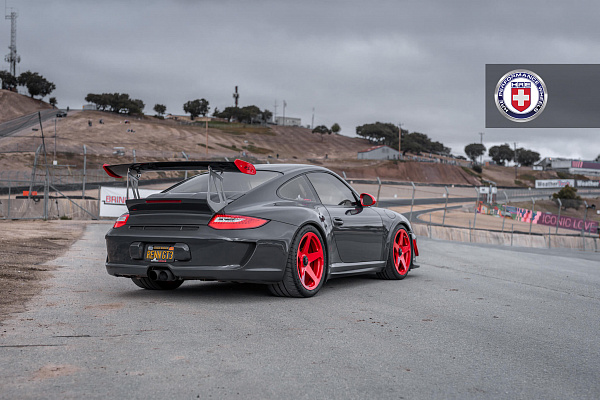 Фото дисков HRE 305M Красный глянец на Porsche 911 VI