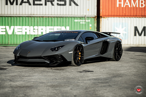 Фото дисков Vossen S17-01 Черный сатин на Lamborghini Aventador