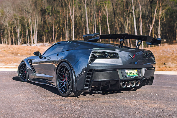 Фото дисков Strasse Wheels SV10M Deep Concave FS Другой цвет на Chevrolet Corvette C7