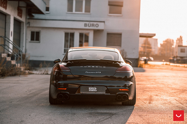Фото дисков Vossen HF-1 Алмазная проточка на Porsche Panamera I