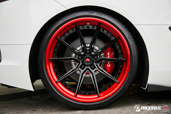 Фото дисков Vossen EVO-2R (3-Piece) Черный глянец на Lexus LC 500