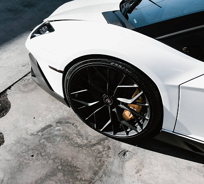 Фото дисков Brixton Forged PF10 на Lamborghini Aventador