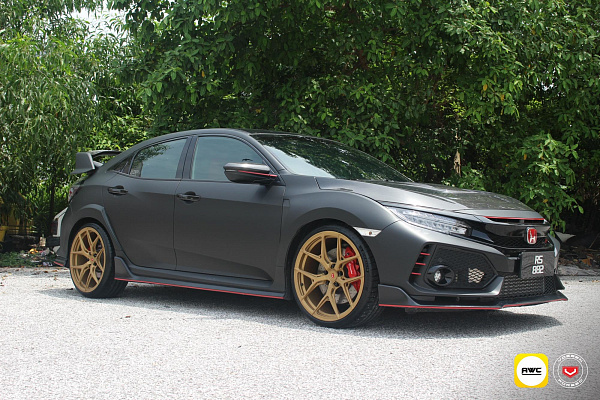 Фото дисков Vossen S21-01 Сатиновое золото на Honda Civic Type R FK8