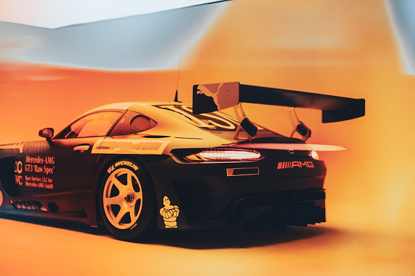 Фото дисков Brixton Forged RS01 Серебро на Mercedes-Benz AMG GT I