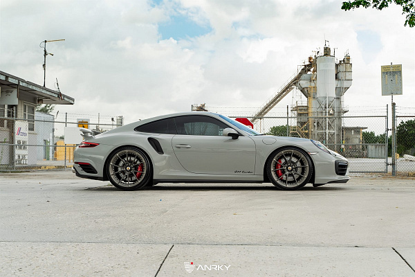 Фото дисков Anrky AN22 Сатиновый темный лак на Porsche 911 VII