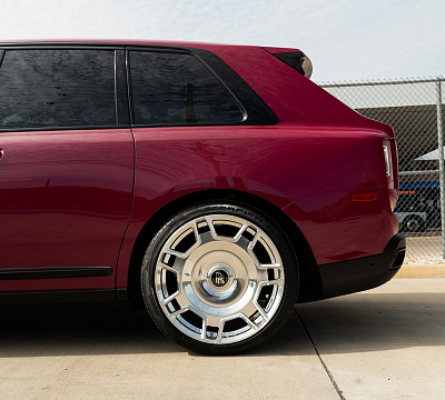 Фото дисков Anrky RF-177 на Rolls-Royce Cullinan