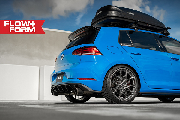 Фото дисков HRE FF10 Глянцевый темный лак на Volkswagen Golf VIII