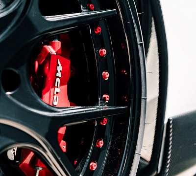 Фото дисков Strasse Wheels SM5R Deep Concave FS на McLaren 720S