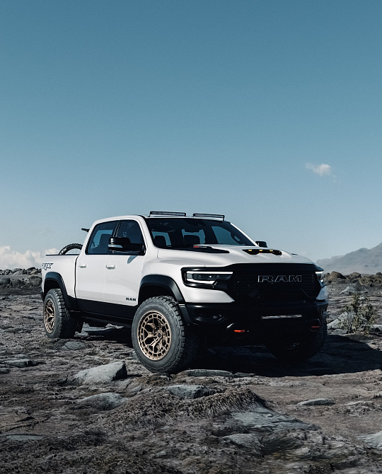 Фото дисков BX02-M Сатиновая бронза на Ram 1500 V