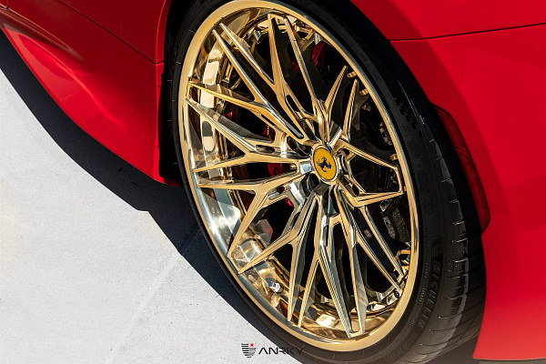 Фото дисков Anrky S3-X1 Глянцевое золото на Ferrari F8