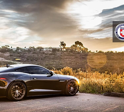 Фото дисков HRE P104 на Jaguar F-Type