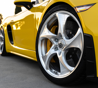 Фото дисков HRE 522M на Porsche Boxster IV