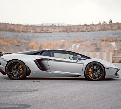 Фото дисков Strasse Wheels SM5R Deep Concave FS на Lamborghini Aventador