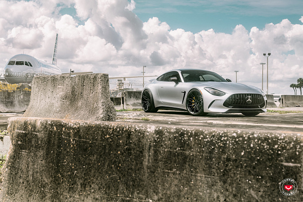 Фото дисков Vossen VPS-4 Черный сатин на Mercedes-Benz AMG GT II
