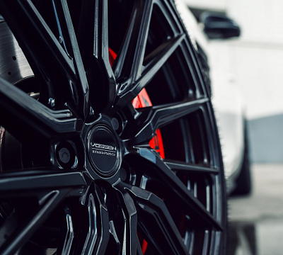 Фото дисков Vossen HF-4T на Mercedes-Benz AMG GT I