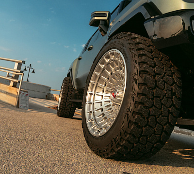 Фото дисков Vossen LCX-04 на GMC Hummer EV