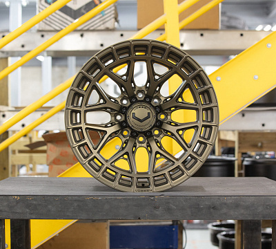 Vossen HFX-1 (8-Lug)