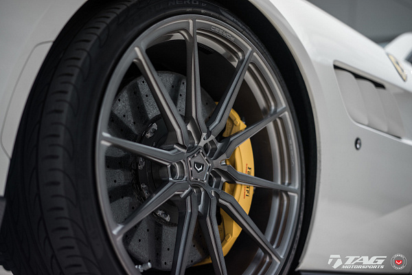 Фото дисков Vossen M-X2 Сатиновый темный лак на Ferrari GTC4Lusso
