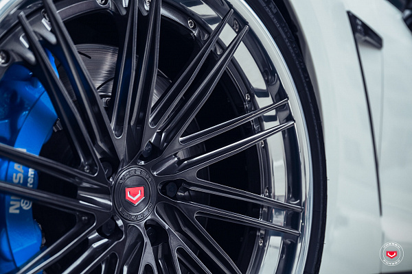 Фото дисков Vossen VPS-5 (3-Piece) Глянцевый темный лак на Nissan GT-R