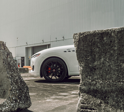 Фото дисков Vossen HFX-2 (5-Lug) на Maserati Levante