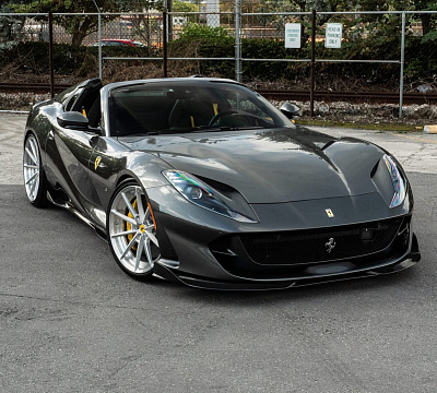 Фото дисков Anrky AN28 на Ferrari 812