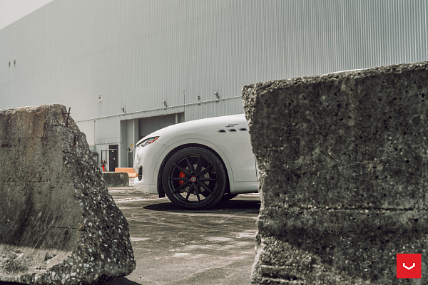 Фото дисков Vossen HFX-2 (5-Lug) Черный сатин на Maserati Levante