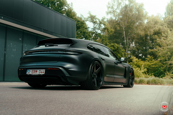 Фото дисков Vossen GEN-01 Черный сатин на Porsche Taycan I