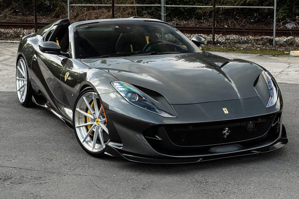 Фото дисков Anrky AN28 Глянцевый лак на Ferrari 812