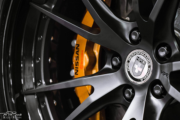 Фото дисков HRE S101 Черный глянец на Nissan GT-R