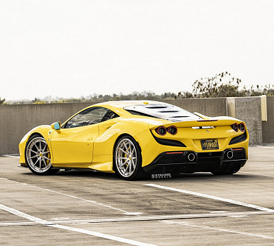 Фото дисков Strasse Wheels SV10 Deep Concave FS на Ferrari F8