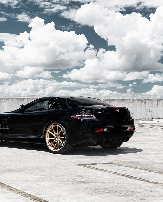 Фото дисков AN13 Сатиновая шампань на Mercedes-Benz SLR McLaren