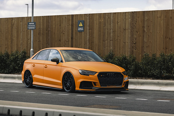 Фото дисков Motegi Racing CM10 Черный сатин на Audi A/S/RS 3 (8V)