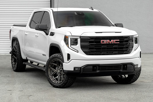Фото дисков 4PLAY 4P55 Сатиновая темная бронза на GMC Sierra IV