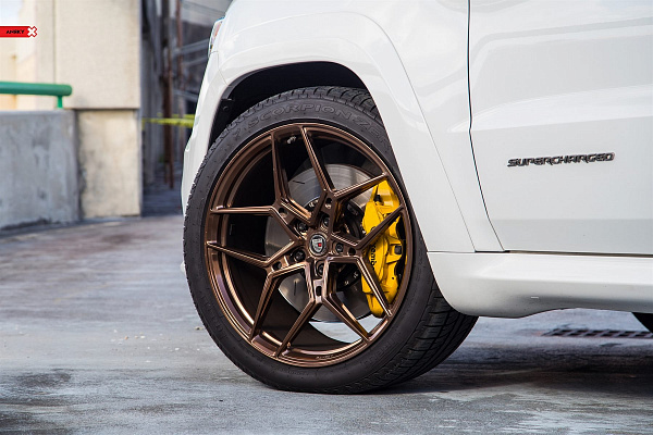 Фото дисков Anrky S1-X4 Глянцевая бронза на Jeep Grand Cherokee IV