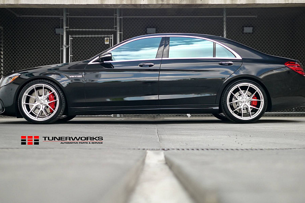 Mercedes-Benz S63 AMG