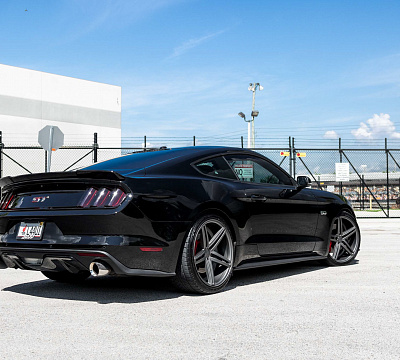 Фото дисков Vossen CV5 на Ford Mustang VI