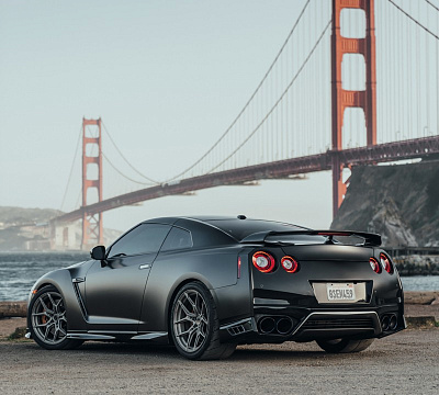 Фото дисков Brixton Forged CM5-R на Nissan GT-R