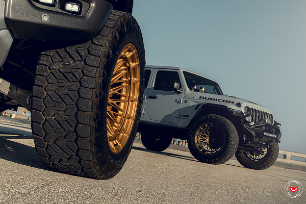 Фото дисков Vossen LCX-03 Сатиновая медь на GMC Sierra IV