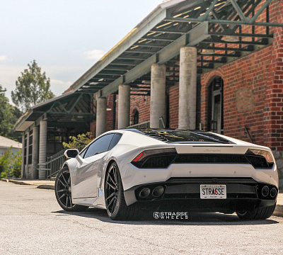 Фото дисков Strasse Wheels SV1 Deep Concave Monoblock на Lamborghini Huracan